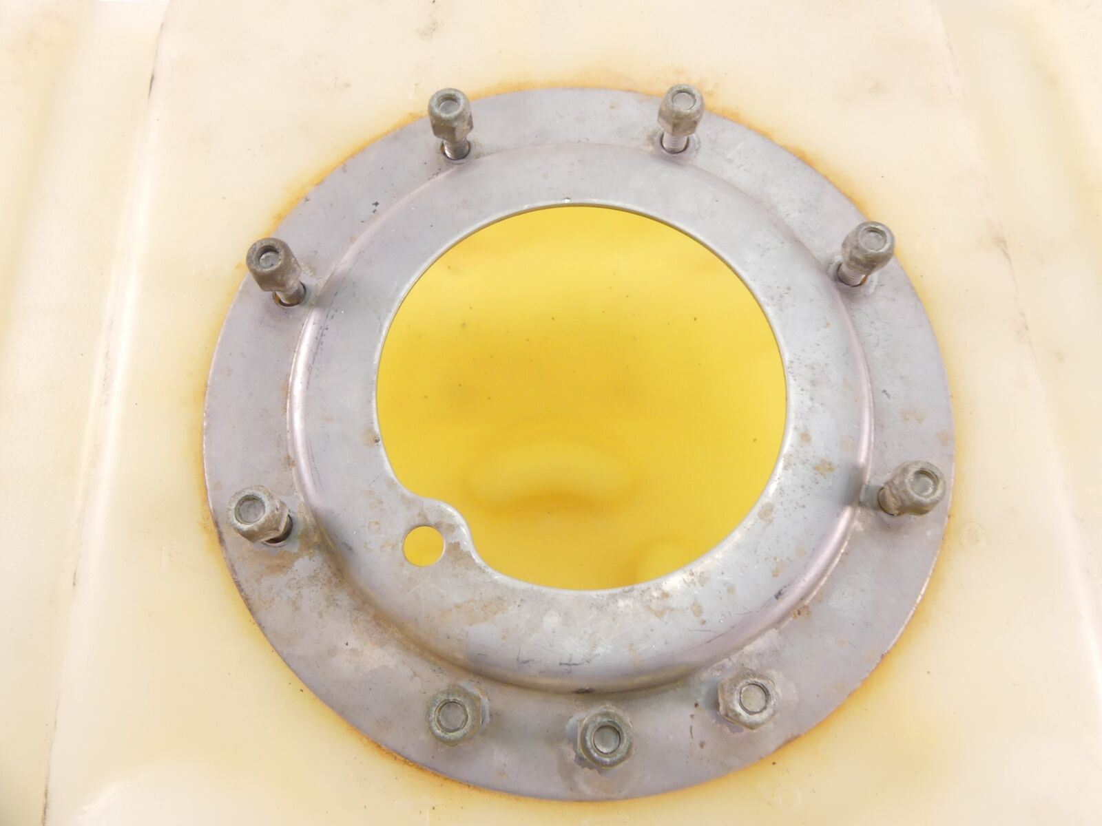 2009 Yamaha Waverunner VX1100 Deluxe Plastic Fuel Gas Petrol Tank F1K-U7711-02-0 {{ shop.shopifyCountryName }} - Mototech271