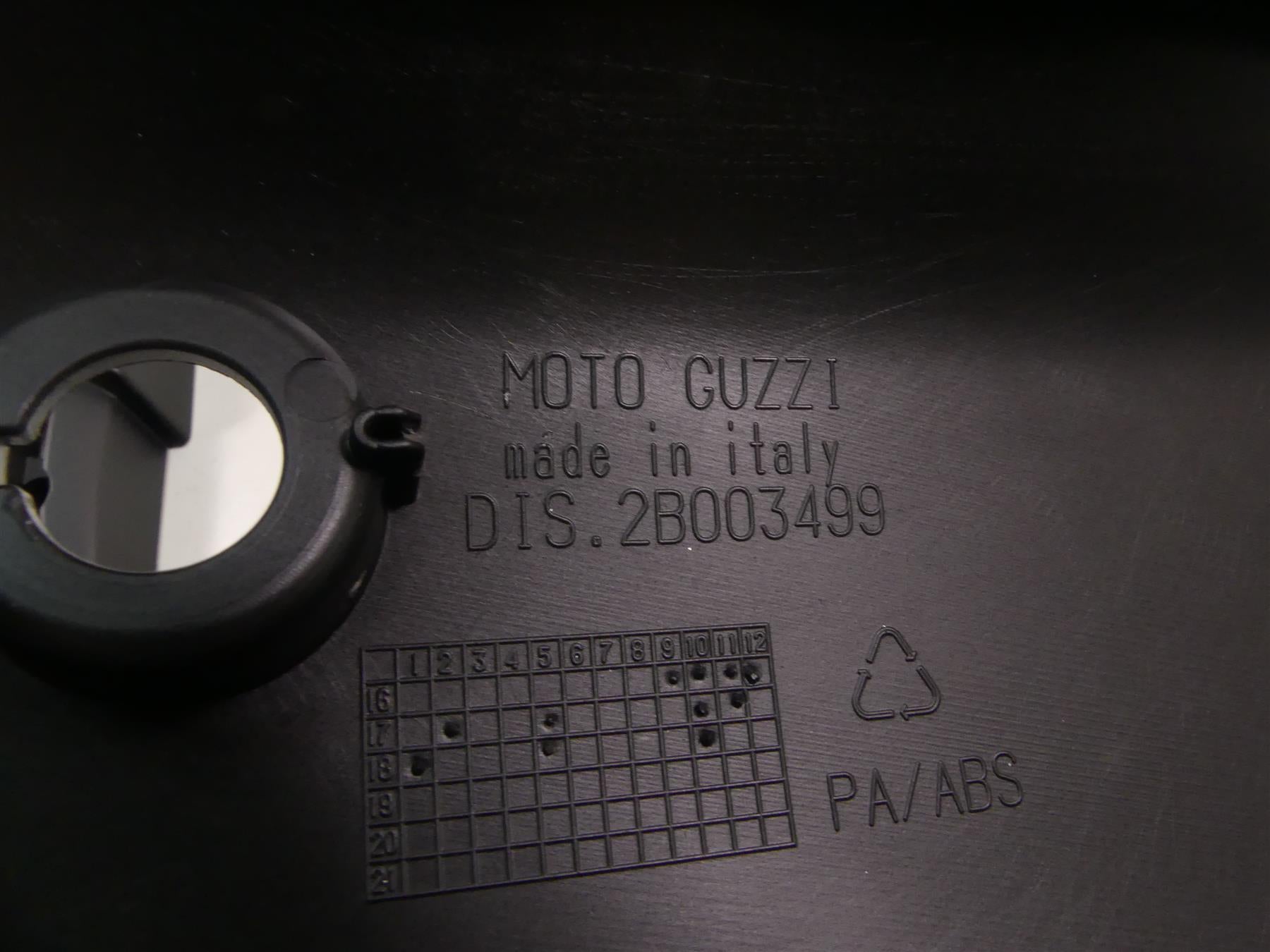 2019 Moto Guzzi V7 III Stone 750 Left Right Side Cover Fairing 2B003499 2B003498 {{ shop.shopifyCountryName }} - Mototech271