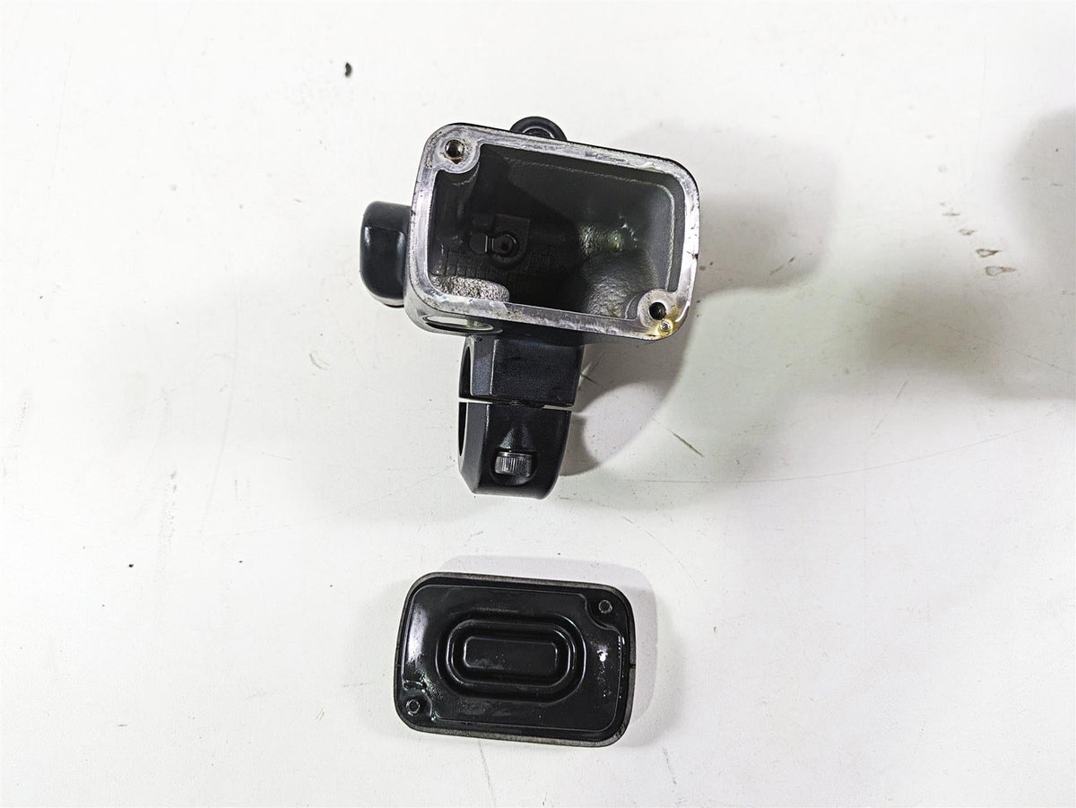 2018 Indian Chieftain Dark Horse Front Brake Master Cylinder 5/8" 1912865 {{ shop.shopifyCountryName }} - Mototech271