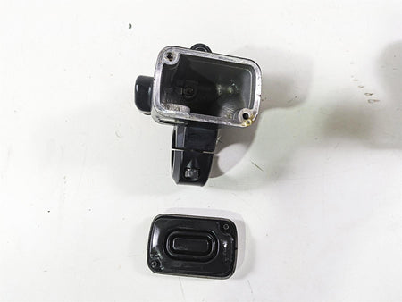 2018 Indian Chieftain Dark Horse Front Brake Master Cylinder 5/8" 1912865 {{ shop.shopifyCountryName }} - Mototech271