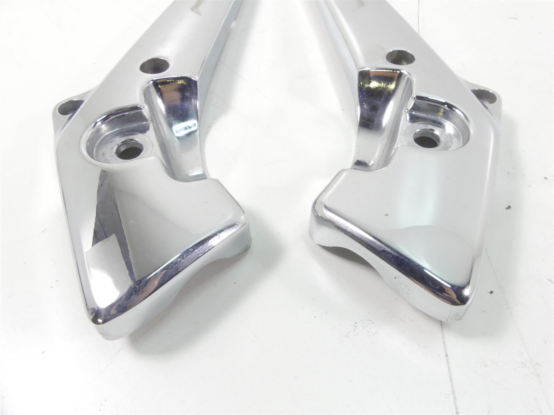 2003 Honda VTX1800R Rear Chrome Fender Frame Support Struts - Read 77330-MCV-000 {{ shop.shopifyCountryName }} - Mototech271
