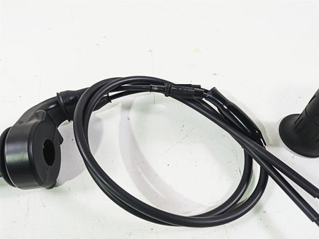2022 Kawasaki ZR900RS Cafe Throttle Grip & Cable Set 2099-0049 46019-0001 {{ shop.shopifyCountryName }} - Mototech271