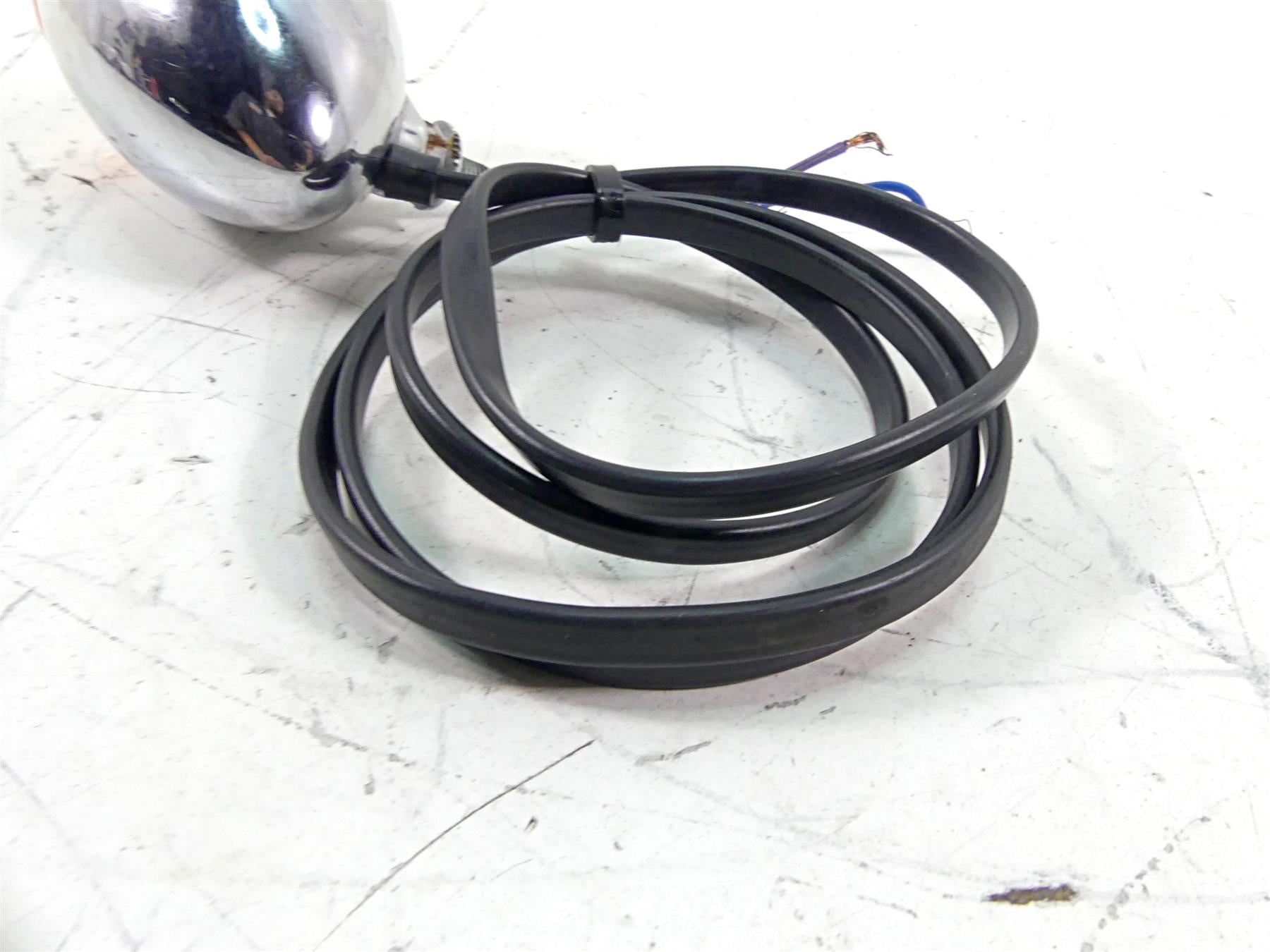 Harley Davidson Touring Softail Dyna Sportster Chrome Left or Right Front Blinker Turn Signal {{ shop.shopifyCountryName }} - Mototech271