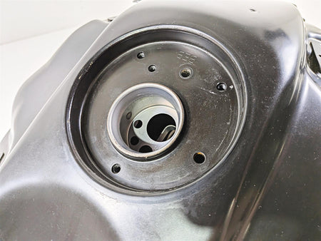 2025 Yamaha YZF R7 Nice Fuel Gas Petrol Tank - Clean - No Dents BEB-24110-00-00 {{ shop.shopifyCountryName }} - Mototech271