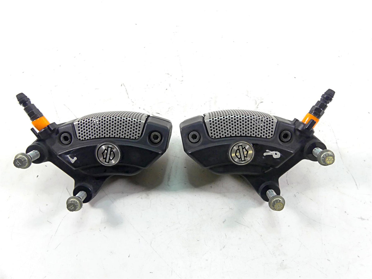 2008 Harley Touring FLHX Street Glide Front Brake Caliper Set 43027-08 44023-08 {{ shop.shopifyCountryName }} - Mototech271