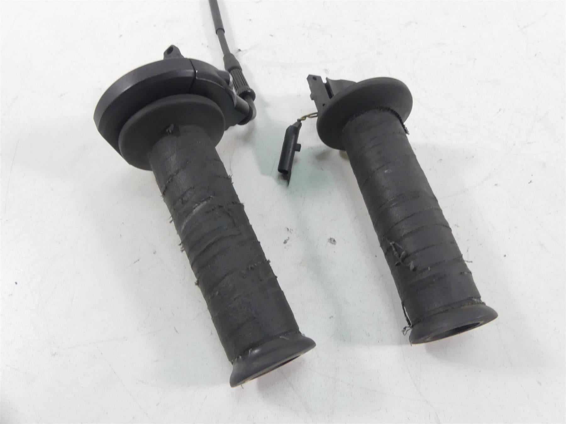 2013 BMW R1200GS K255 Adventure Heated Hand Grip Set 61317727067 61317695470 {{ shop.shopifyCountryName }} - Mototech271