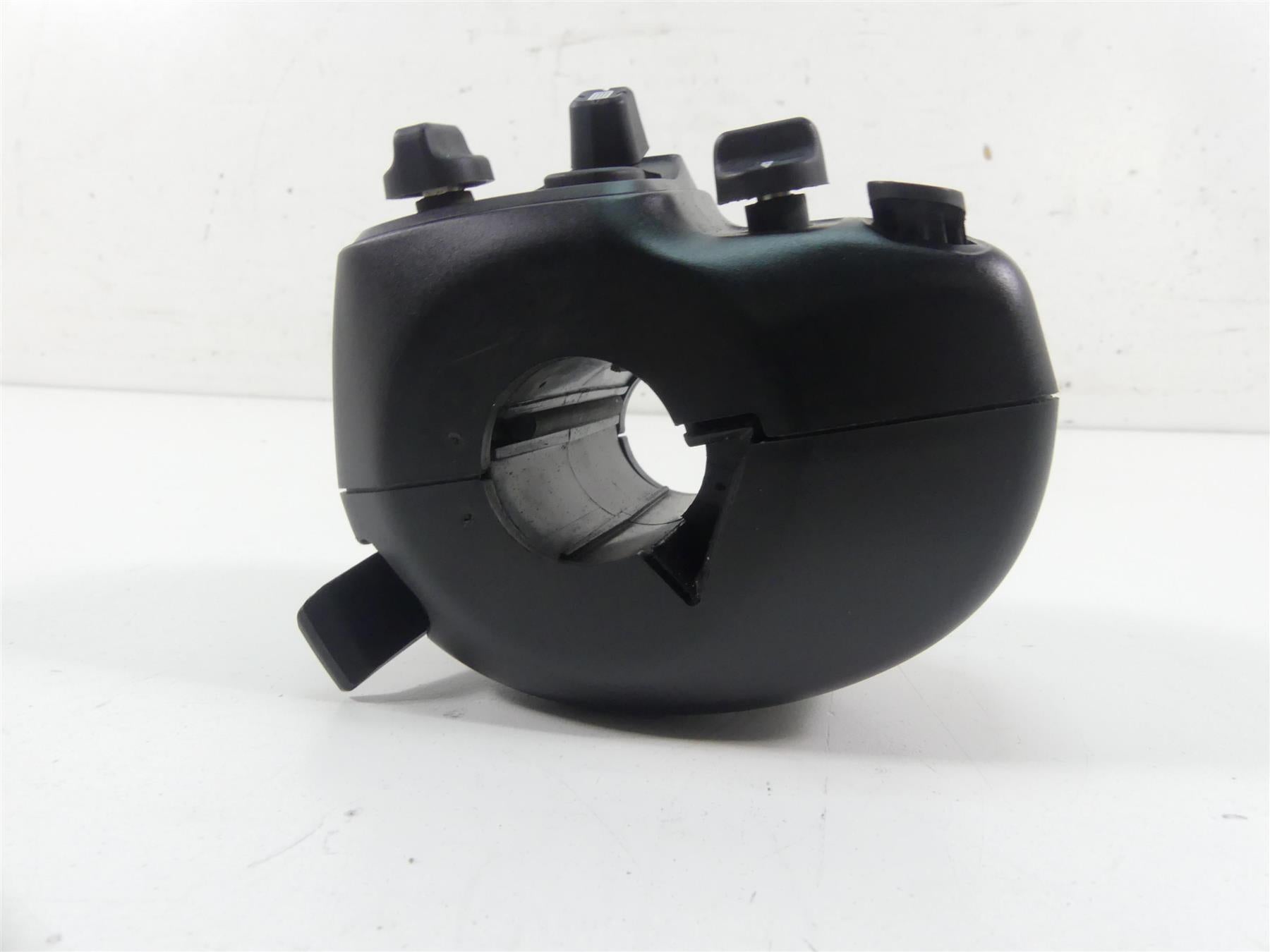2022 Indian FTR1200 S Left Hand Menu Mode Horn Cruise Control Switch 2414353 {{ shop.shopifyCountryName }} - Mototech271