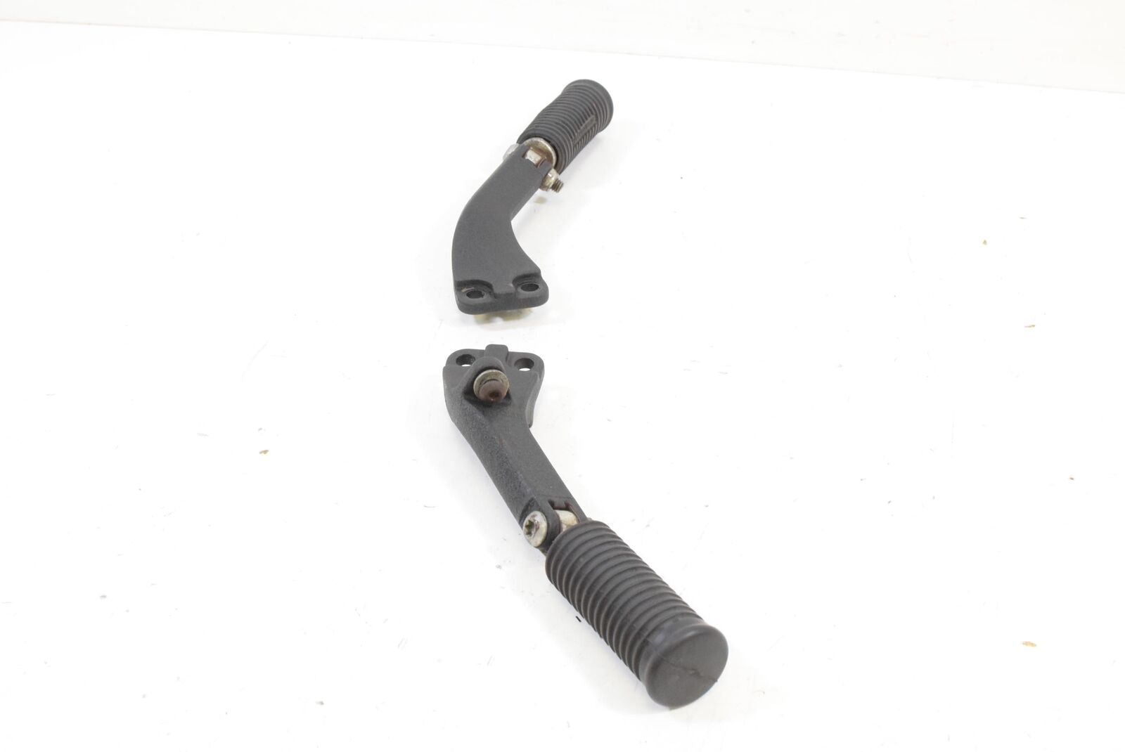 2014 Harley FLD Dyna Switchback 103 Passenger Footpeg Set 49224-06A {{ shop.shopifyCountryName }} - Mototech271