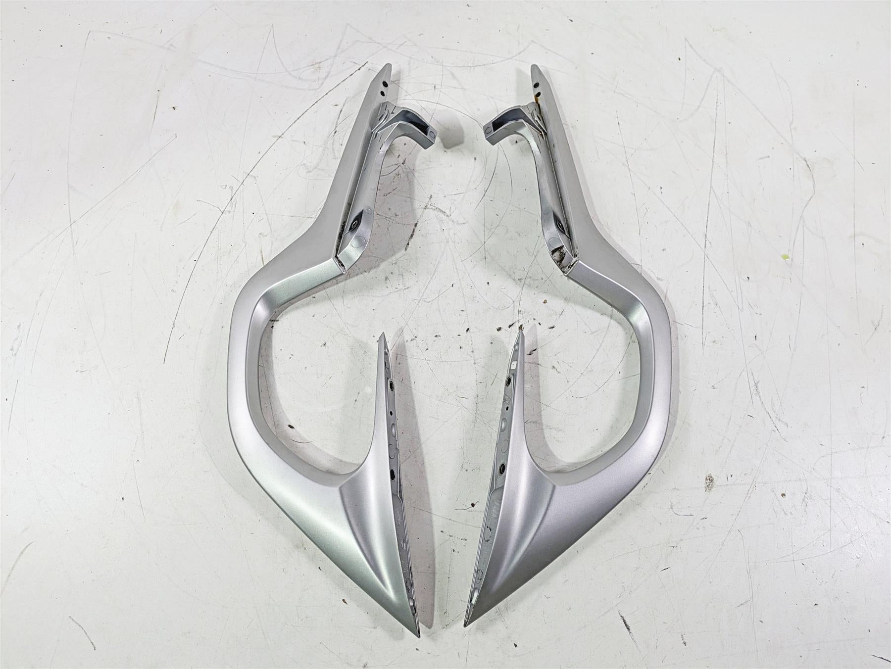 2015 BMW K1600 GT K48 Rear Passenger Side Grab Handles 46548549392 46548549391 {{ shop.shopifyCountryName }} - Mototech271