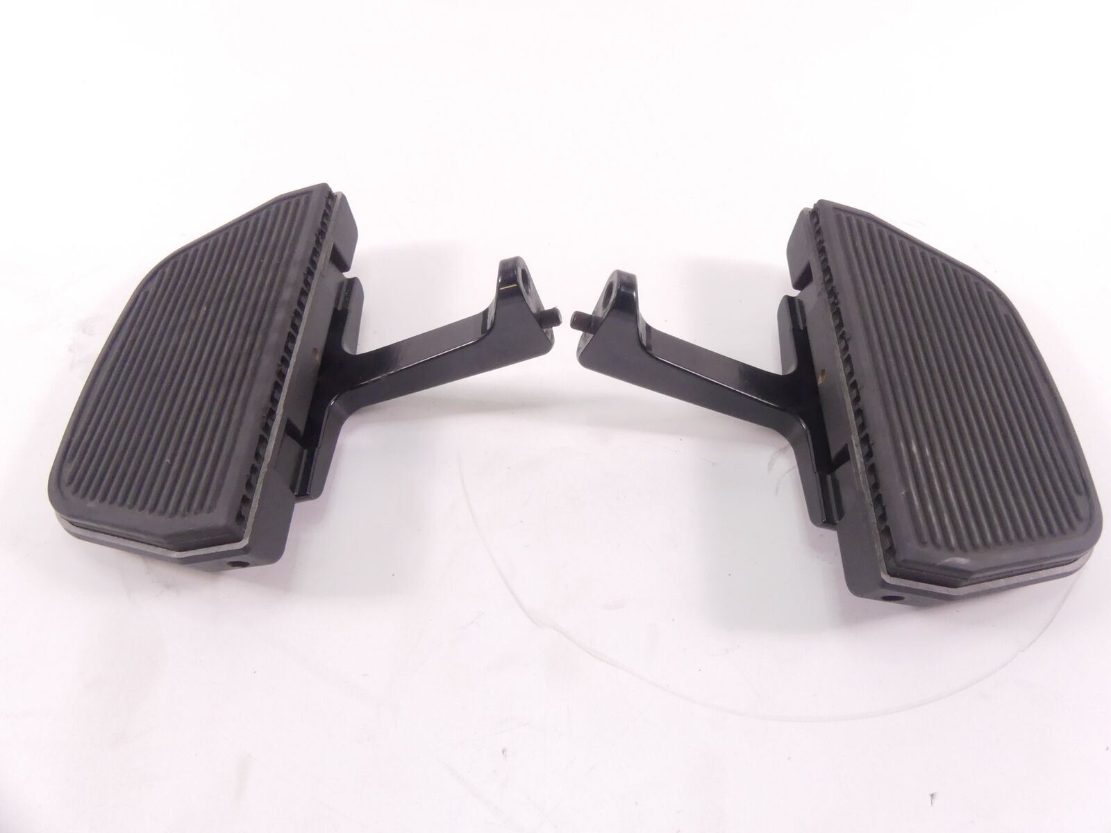 2009 Harley Touring FLHTCU Electra Glide Rear Passenger Floor Board Set 52719-93 {{ shop.shopifyCountryName }} - Mototech271