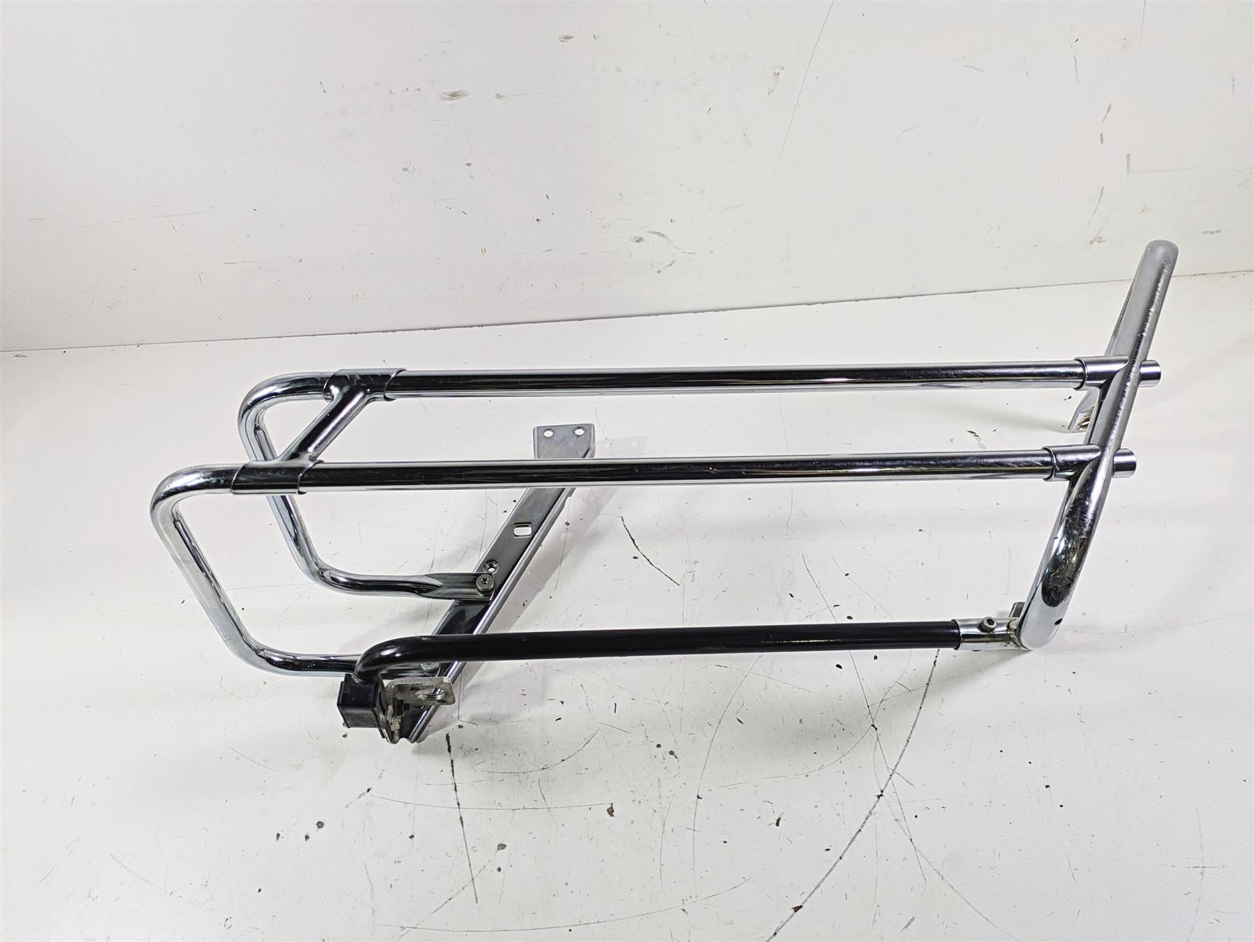 2003 Harley Touring FLHTCUI E-Glide 100th Right Saddlebag Guard 49172-97 {{ shop.shopifyCountryName }} - Mototech271