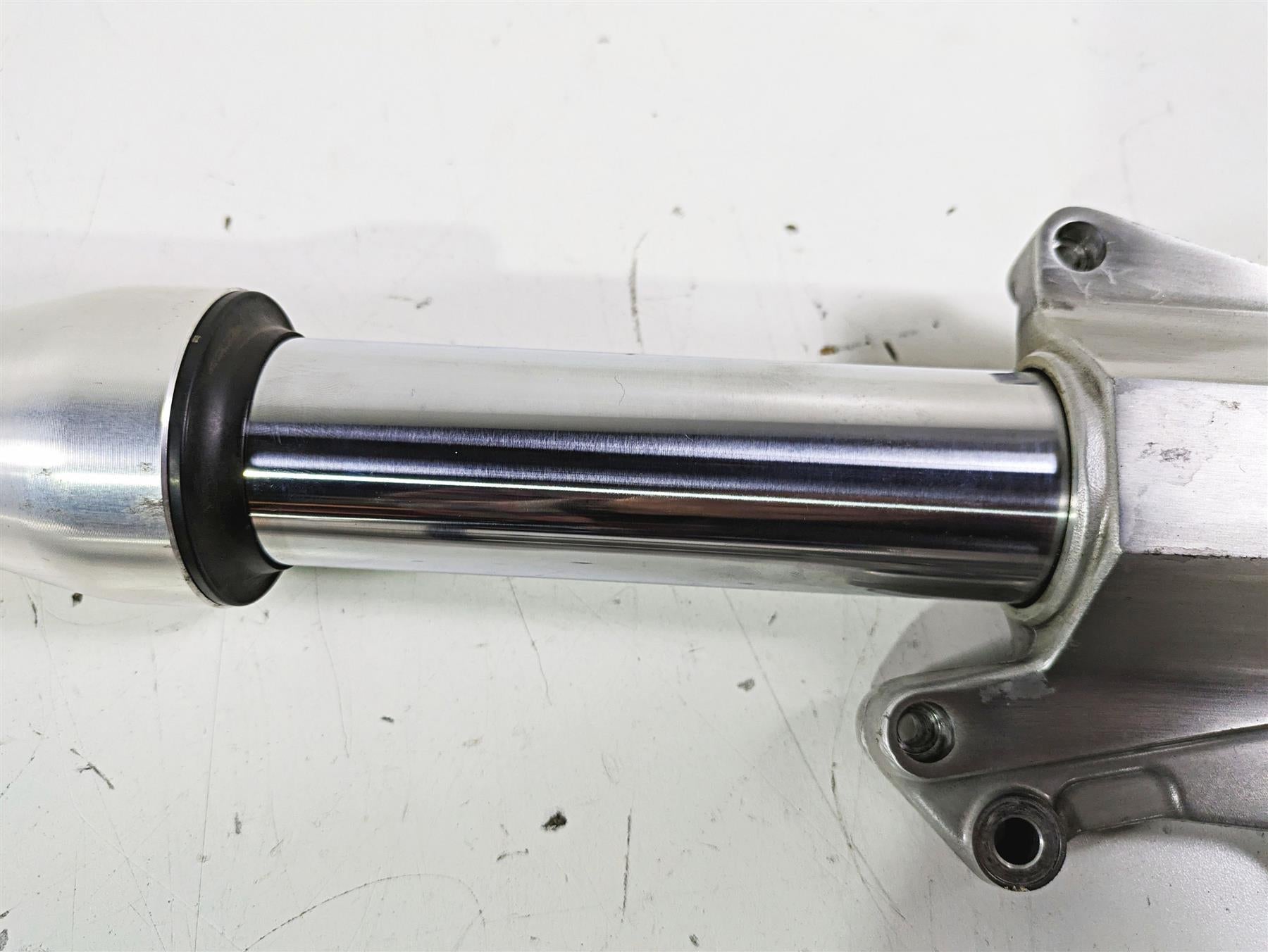 2002 Honda VTX1800 Retro Showa Front Fork Leg Set 51400-MCV-003 51500-MCV-003 {{ shop.shopifyCountryName }} - Mototech271