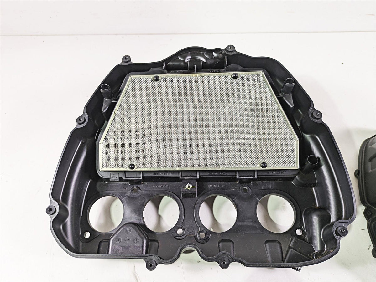2008 Honda CBR1000RR SC59 Air Box Filter & Upper Injectors -Read 17220-MFL-000 {{ shop.shopifyCountryName }} - Mototech271