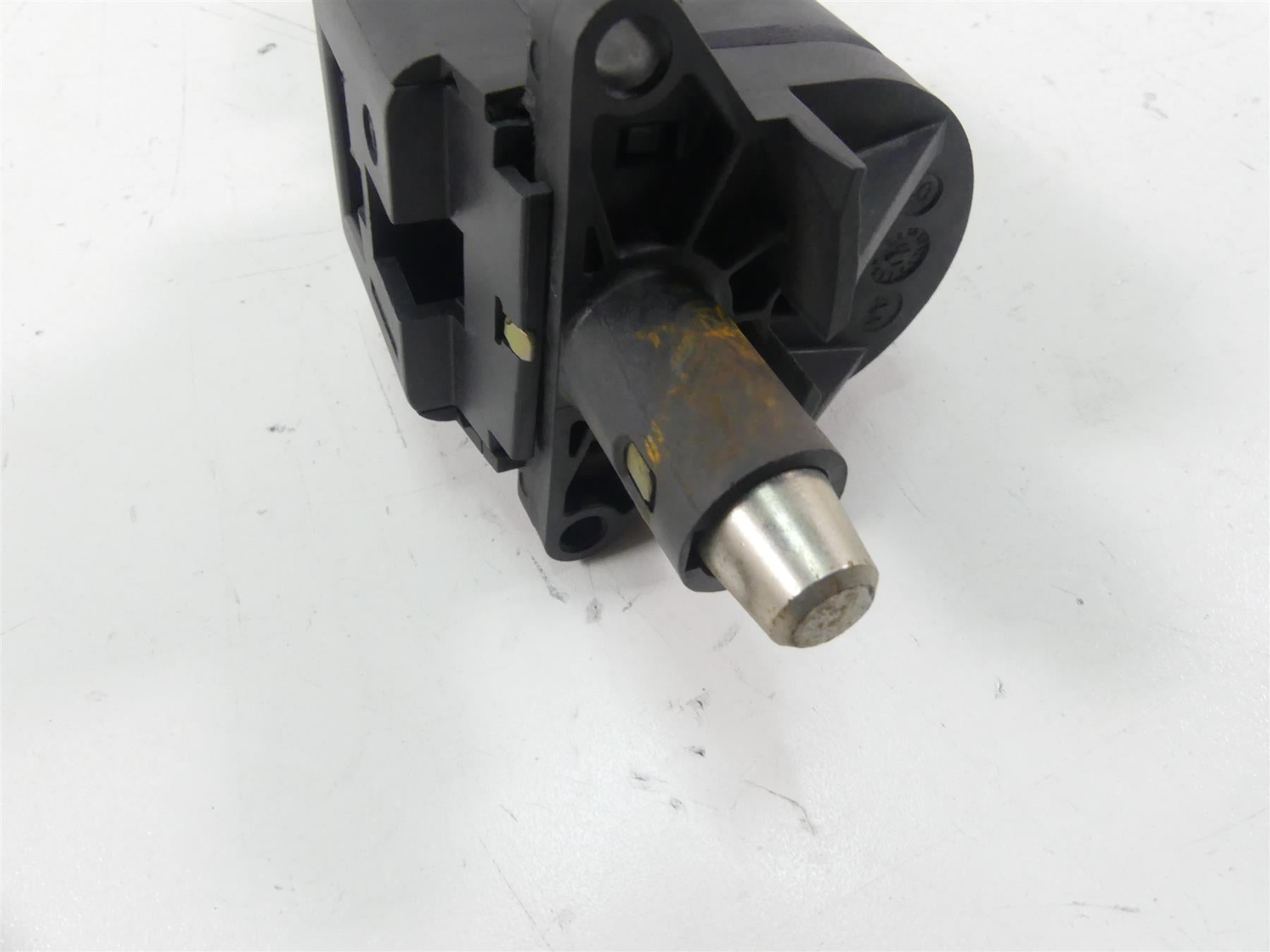 2012 Harley Touring FLHTP Electra Glide Ignition Switch Knob - Read 71572-06 {{ shop.shopifyCountryName }} - Mototech271