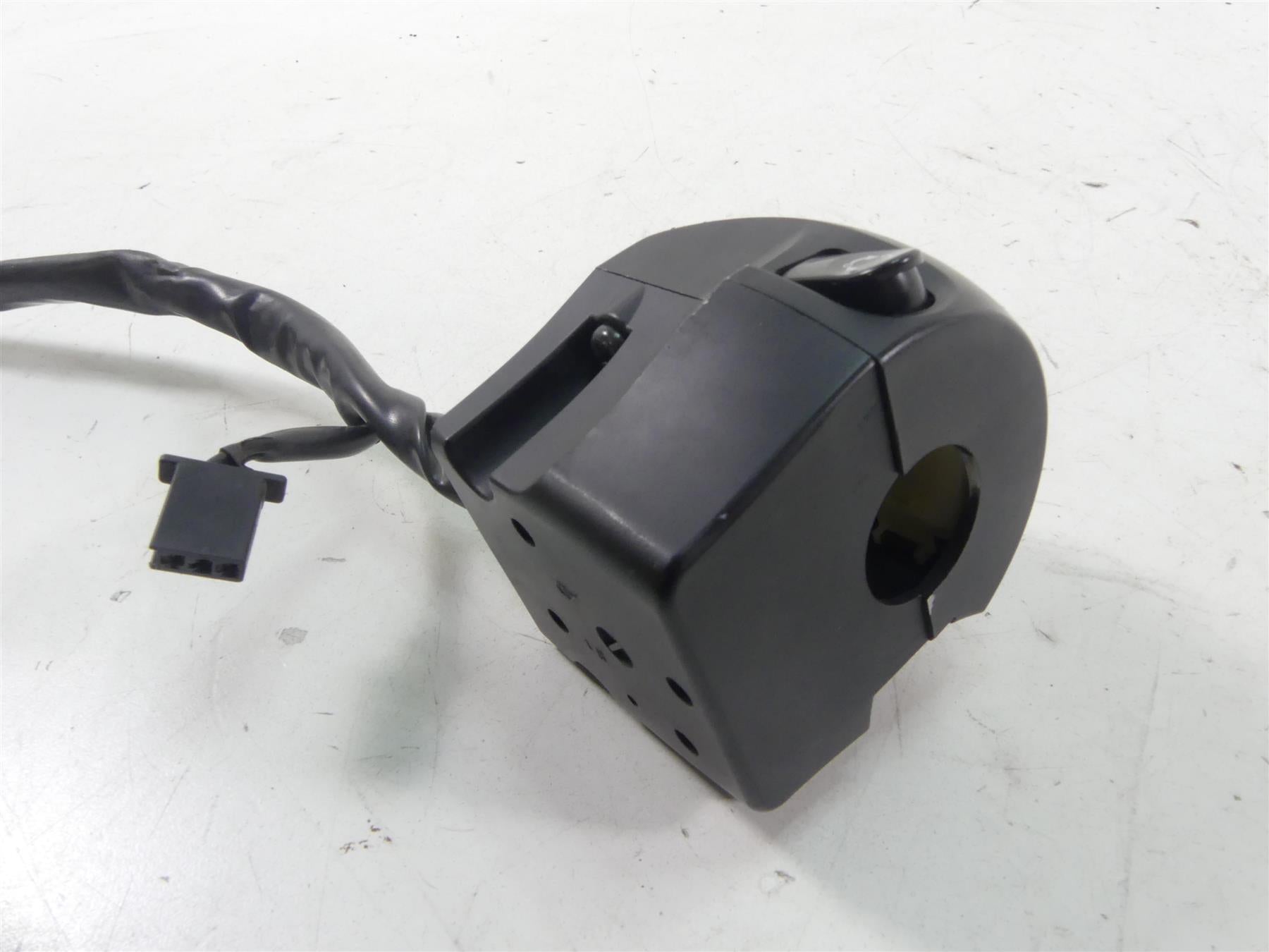 2011 Victory Vision Tour Left Hand Turn Signal Windshield Control Switch 4011993 {{ shop.shopifyCountryName }} - Mototech271