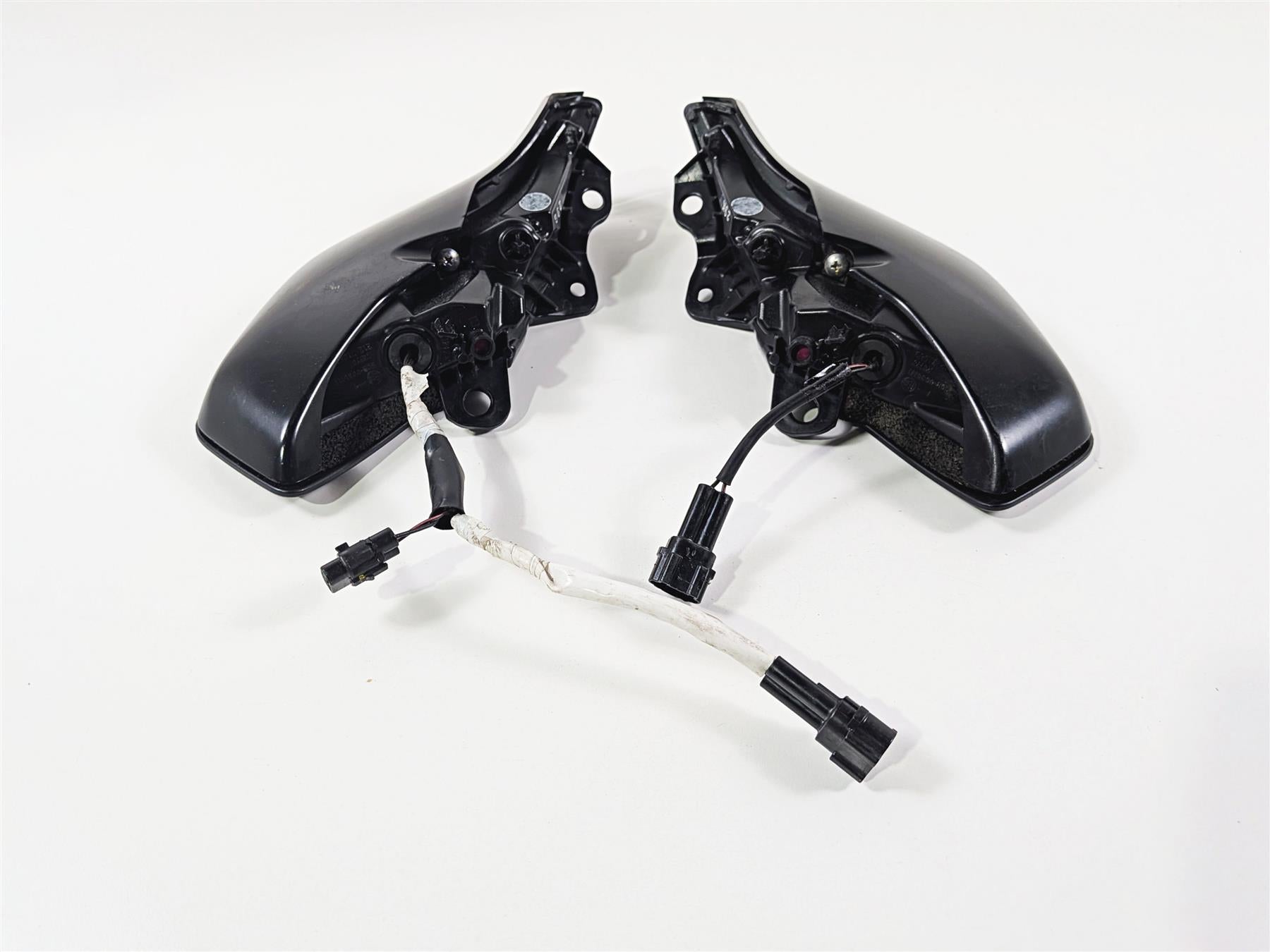 2023 Yamaha MT10 MTN1000 Front Left Right Pilot Position Lights B5Y-84301-01-00 {{ shop.shopifyCountryName }} - Mototech271