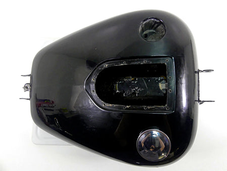 2010 Harley FXDF Dyna Fat Bob Fuel Gas Petrol Tank - Dented 61586-04B {{ shop.shopifyCountryName }} - Mototech271