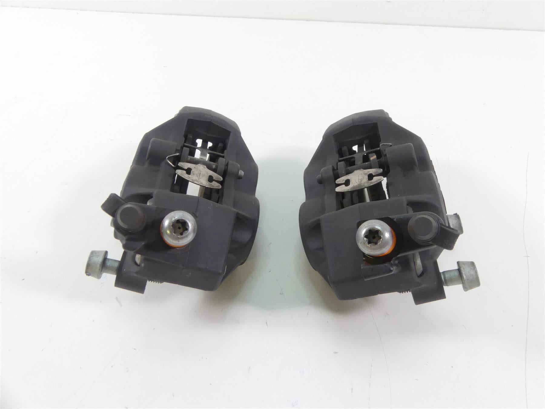 2009 BMW R1200GS K25 Front Brake Caliper Set 34117711438 34117711439 {{ shop.shopifyCountryName }} - Mototech271