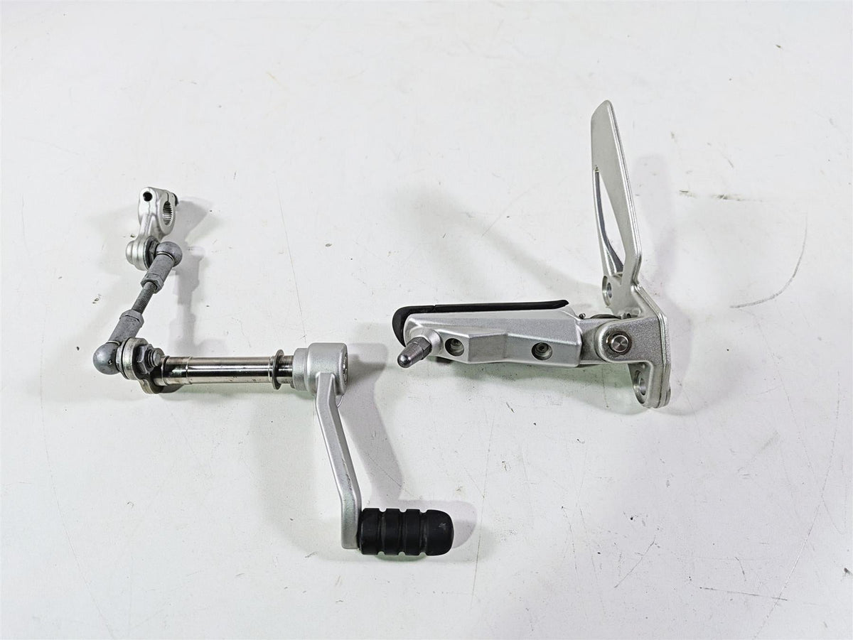 2012 BMW R1200R K27 Left Rider Footpeg & Shifter Set 46717700913 23417671065 {{ shop.shopifyCountryName }} - Mototech271