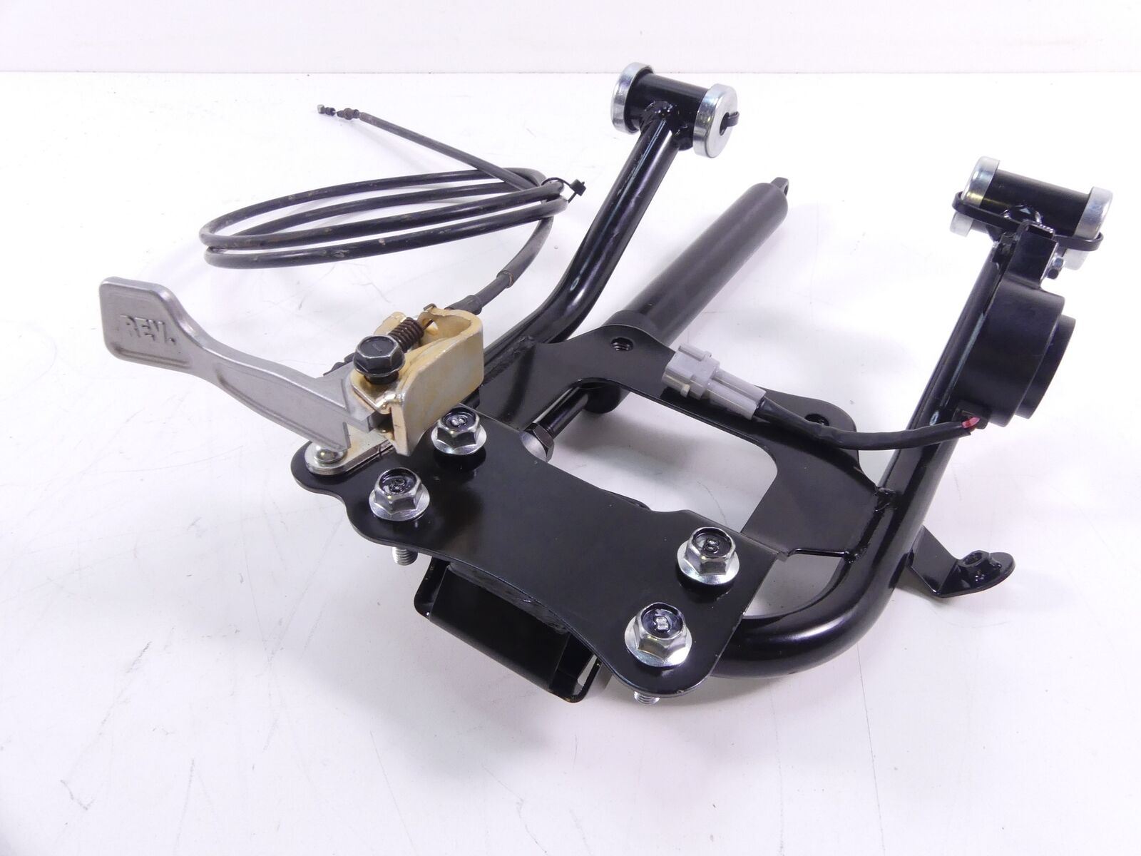 2018 Yamaha YXZ1000 R EPS SE Steering Wheel Mount & Damper Set 2HC-F3870-00-00 {{ shop.shopifyCountryName }} - Mototech271