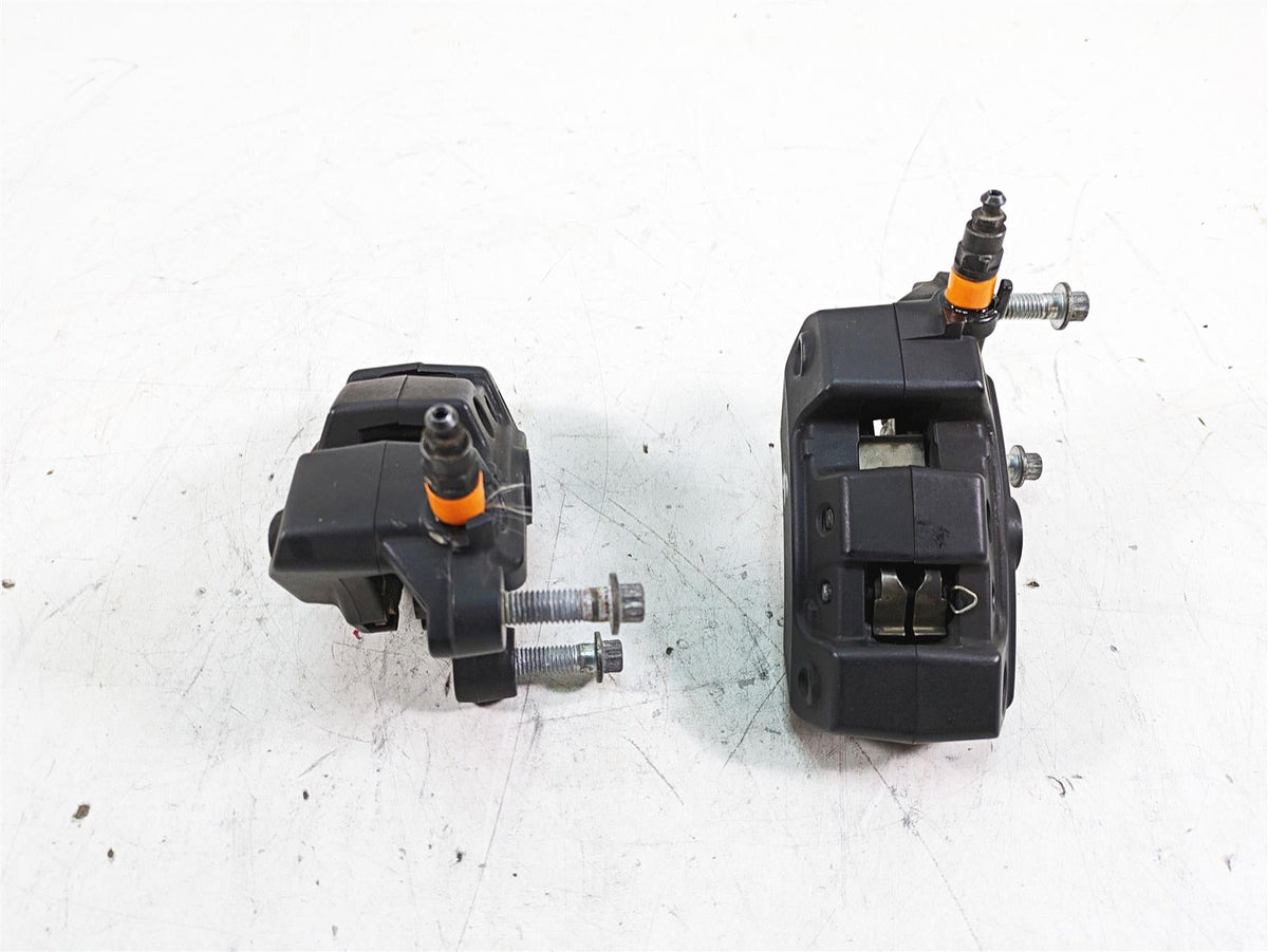 2013 Harley Touring FLHX Street Glide Front Brake Caliper Set 43027-08 44023-08 {{ shop.shopifyCountryName }} - Mototech271