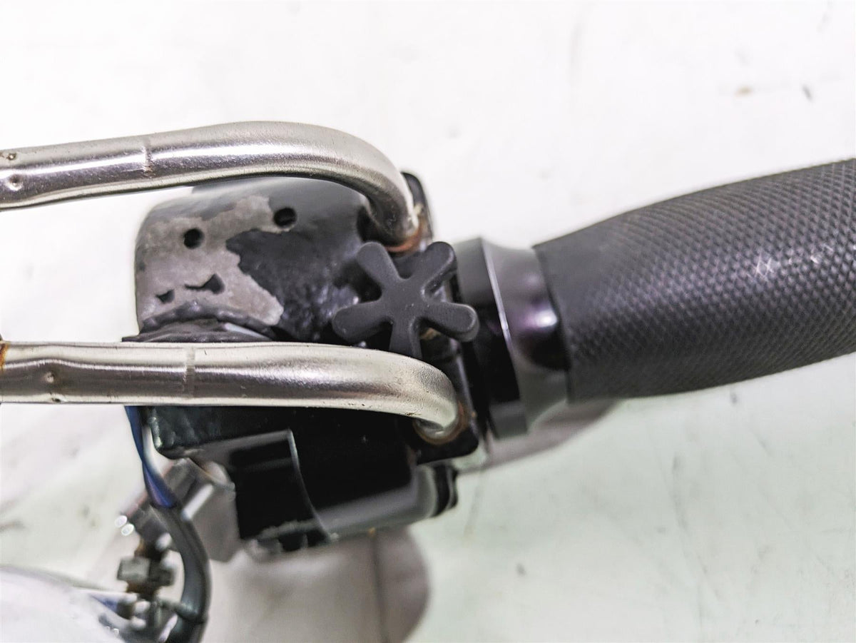 2013 Harley FXDWG Dyna Wide Glide Right Hand Control Switch + Blinker 71500068 {{ shop.shopifyCountryName }} - Mototech271