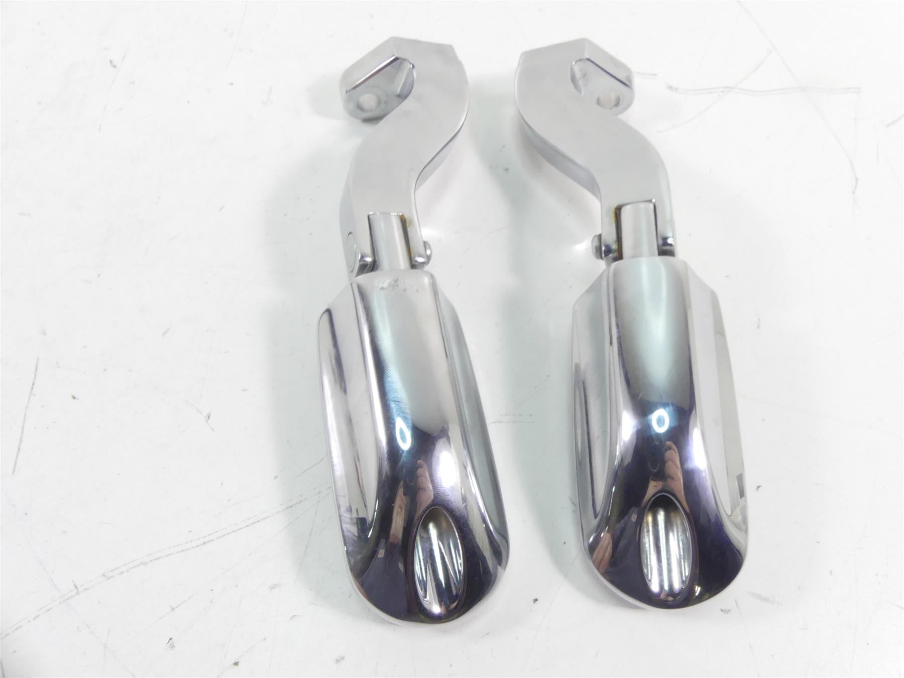 2014 Harley Touring FLHX Street Glide Rear Chrome Passenger Footpeg Set 49036-04 {{ shop.shopifyCountryName }} - Mototech271