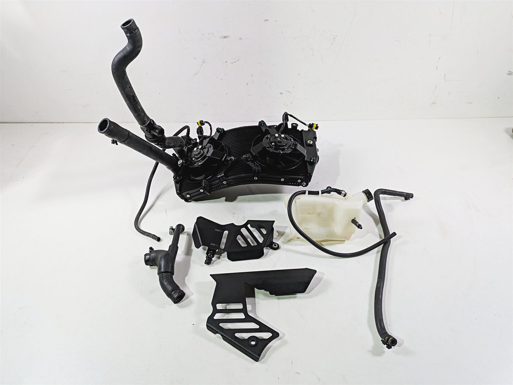 2019 Ducati Supersport 939 S Radiator Fan Reservoir Hoses - No Leaks 54841033A | Mototech271