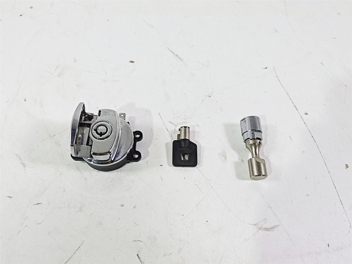 2008 Harley FLSTC 105TH Softail Heritage Ignition Switch Key Lock Set 71450-04 {{ shop.shopifyCountryName }} - Mototech271