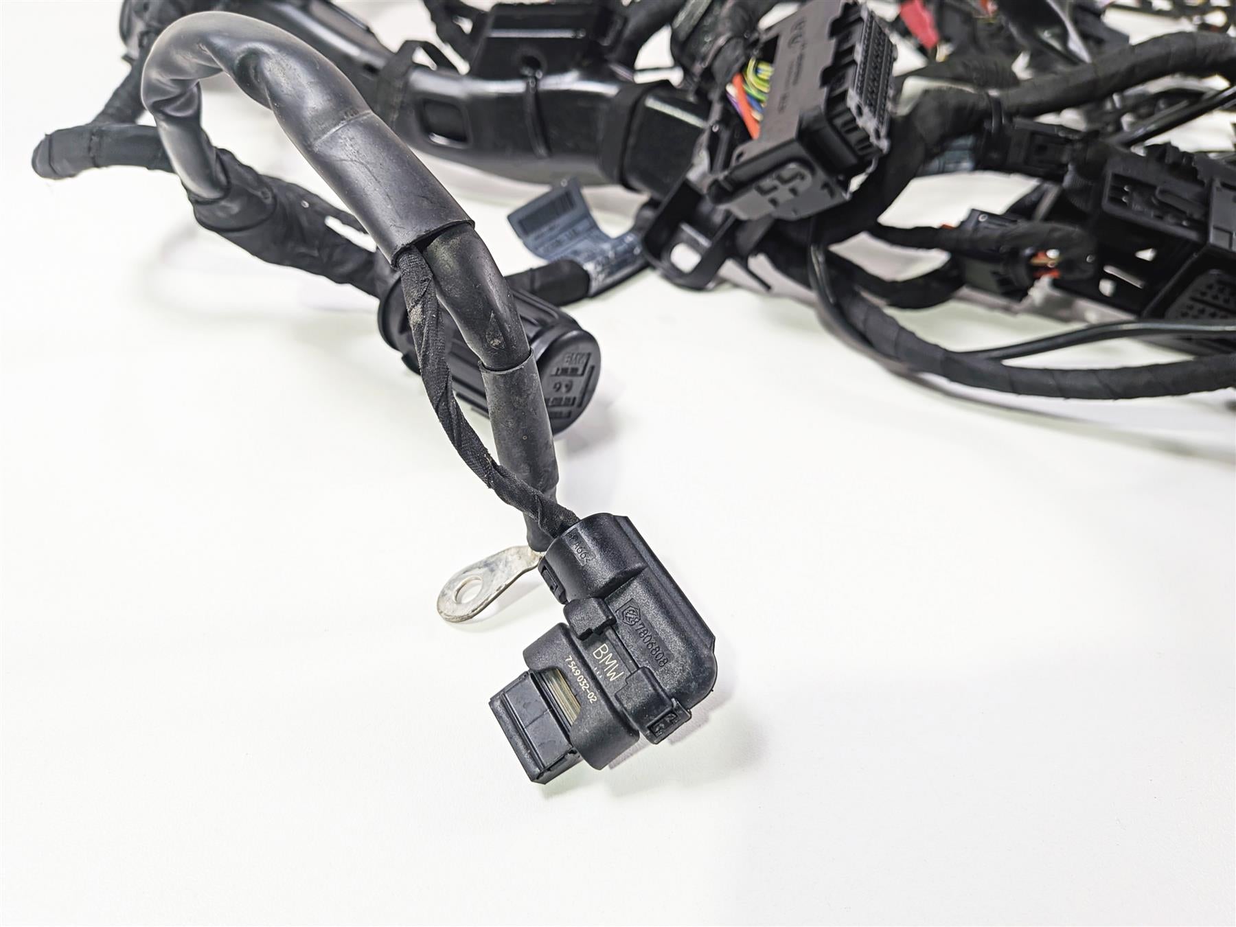 2016 BMW R1200 GS K50 Main & Engine Wiring Harness Esa 61118562116 {{ shop.shopifyCountryName }} - Mototech271