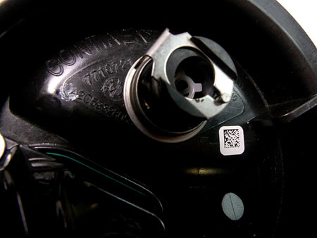 2013 BMW S1000RR K46 Fuel Gas Petrol Pump + Level Sender 16147718349 7710721 {{ shop.shopifyCountryName }} - Mototech271