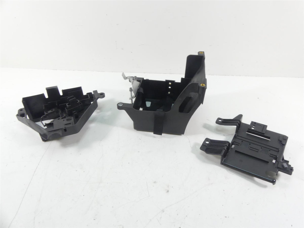 2014 Harley Touring FLHX Street Glide Electrical Plastic Holder Set 66000010 {{ shop.shopifyCountryName }} - Mototech271