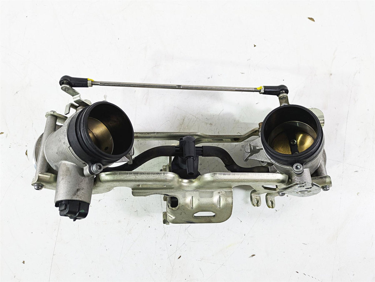 2016 Moto Guzzi Stelvio 1200 8V NTX Throttle Body Fuel Injection Set 880270 {{ shop.shopifyCountryName }} - Mototech271