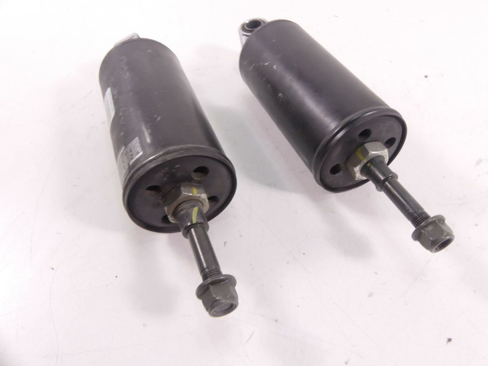 2009 Harley FXCW Softail Rocker Rear Showa Shock Damper Suspension Set 54510-09 {{ shop.shopifyCountryName }} - Mototech271