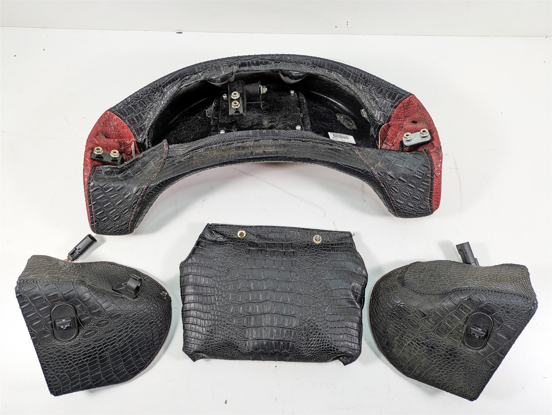 09-13 Harley Touring Alligator Skin Trunk Backrest & Speaker Housings 52950-10 {{ shop.shopifyCountryName }} - Mototech271