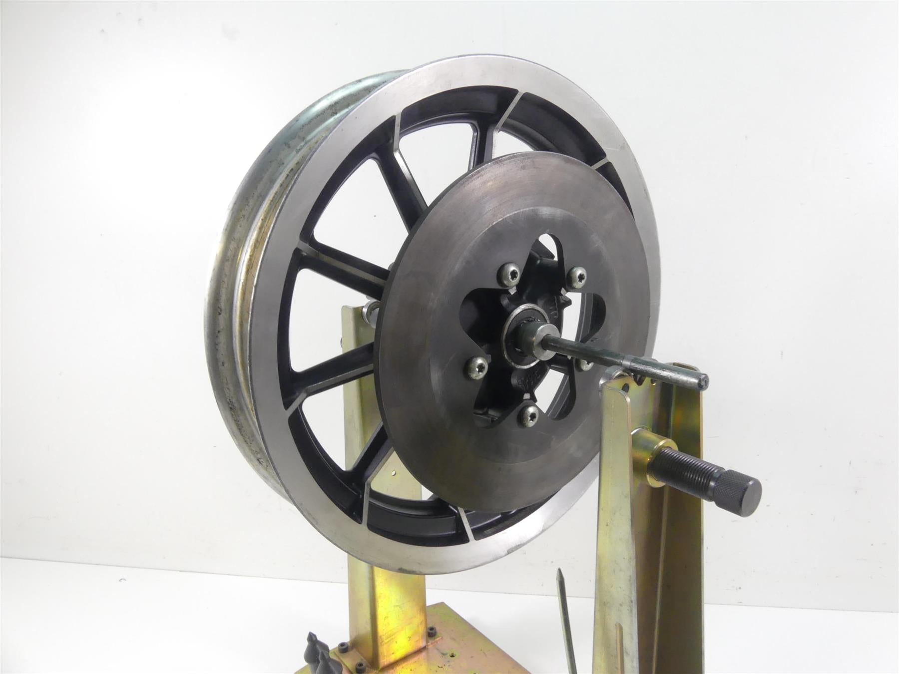 1999 Harley Touring FLHTCUI Electra Glide Straight 16x3 Rear Wheel Rim 43402-87A {{ shop.shopifyCountryName }} - Mototech271
