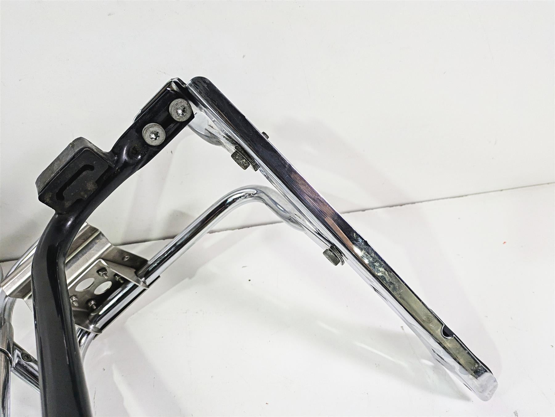 2008 Harley Touring FLHTP Electra Glide Saddlebag Guard Rail Set 49188-97 {{ shop.shopifyCountryName }} - Mototech271