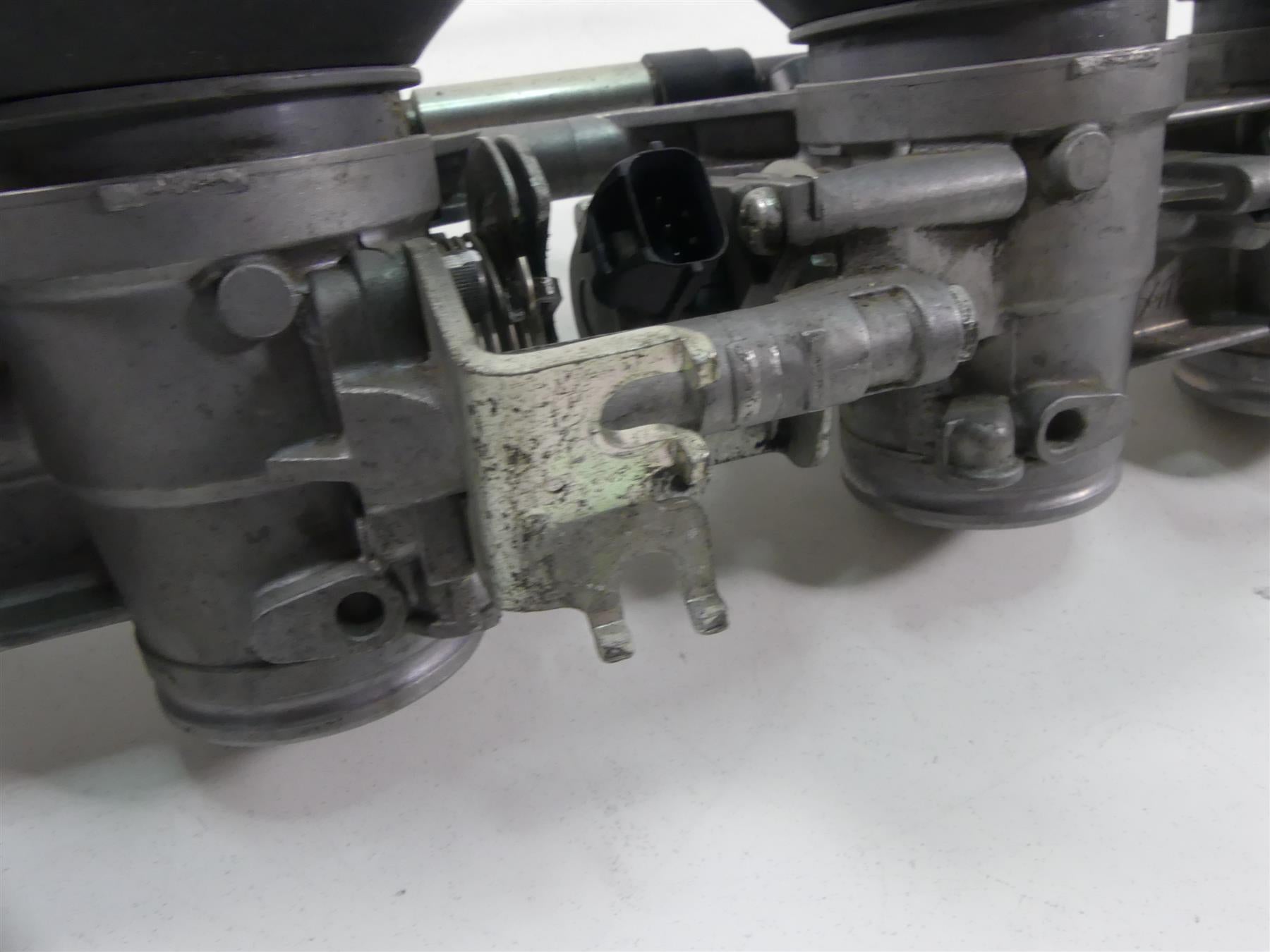 2012 Mv Agusta Brutale 1090 R Mikuni Throttle Body Bodies 8A00B3298 {{ shop.shopifyCountryName }} - Mototech271