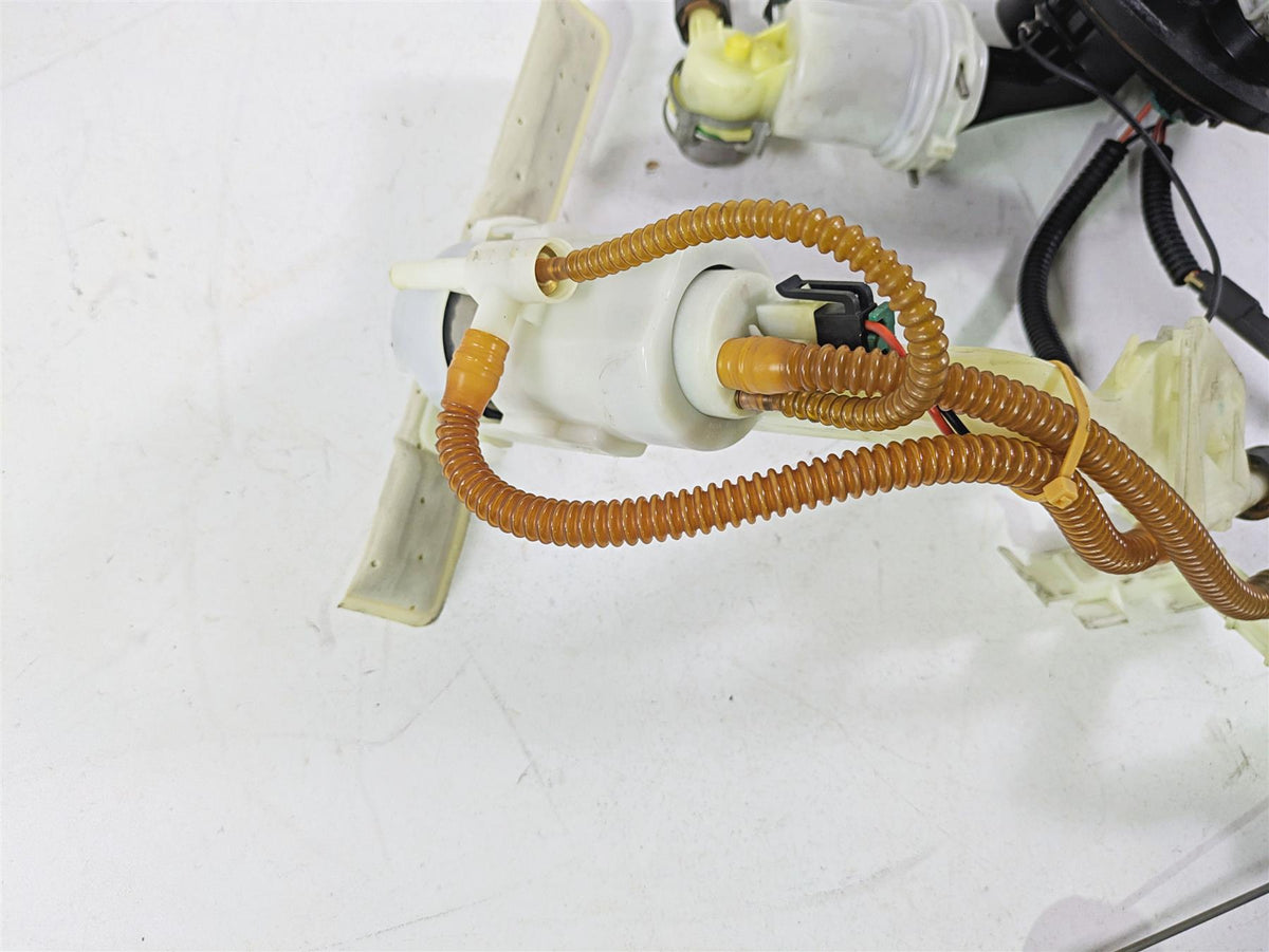 2021 Harley Touring FLTRX Road Glide Fuel Gas Petrol Pump - Read 75069-08D {{ shop.shopifyCountryName }} - Mototech271