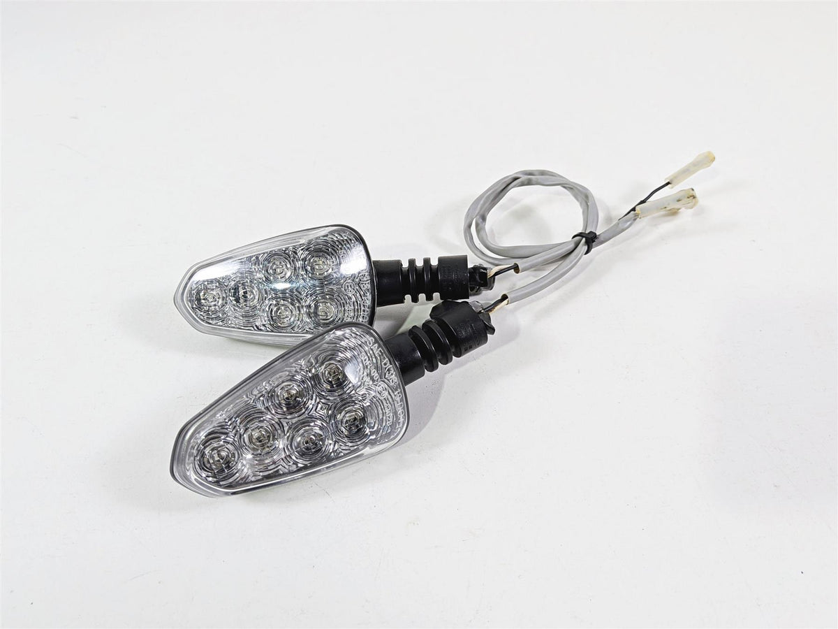2022 Triumph Tiger 900 GT Pro Rear Led Blinker Turn Signal Set T2707333 {{ shop.shopifyCountryName }} - Mototech271