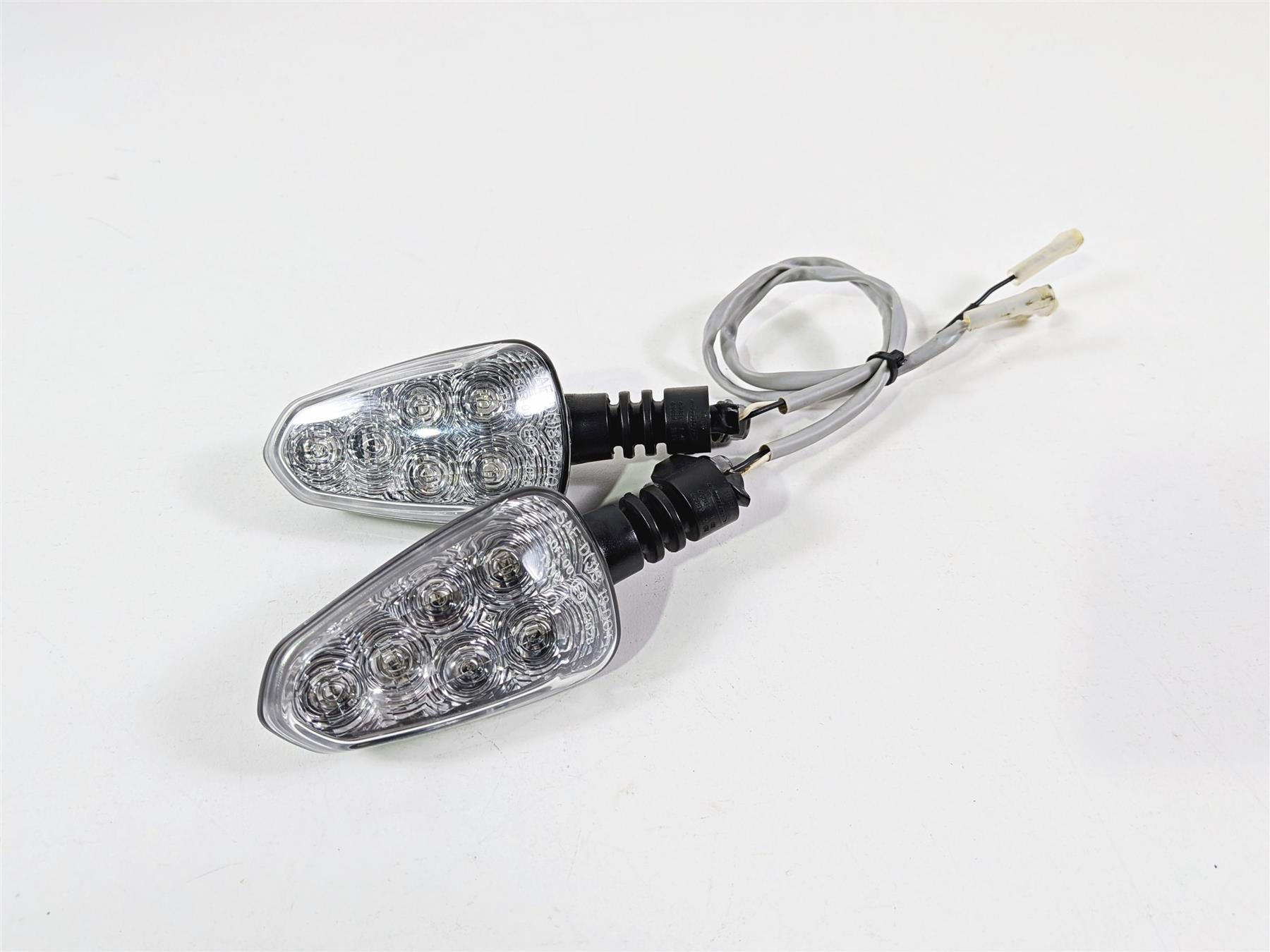 2022 Triumph Tiger 900 GT Pro Rear Led Blinker Turn Signal Set T2707333 {{ shop.shopifyCountryName }} - Mototech271