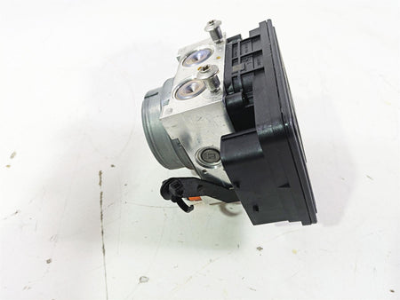 2017 BMW S1000RR K46 Abs Brake Pump Module Unit 34518561705 34518566956 34519444398 {{ shop.shopifyCountryName }} - Mototech271