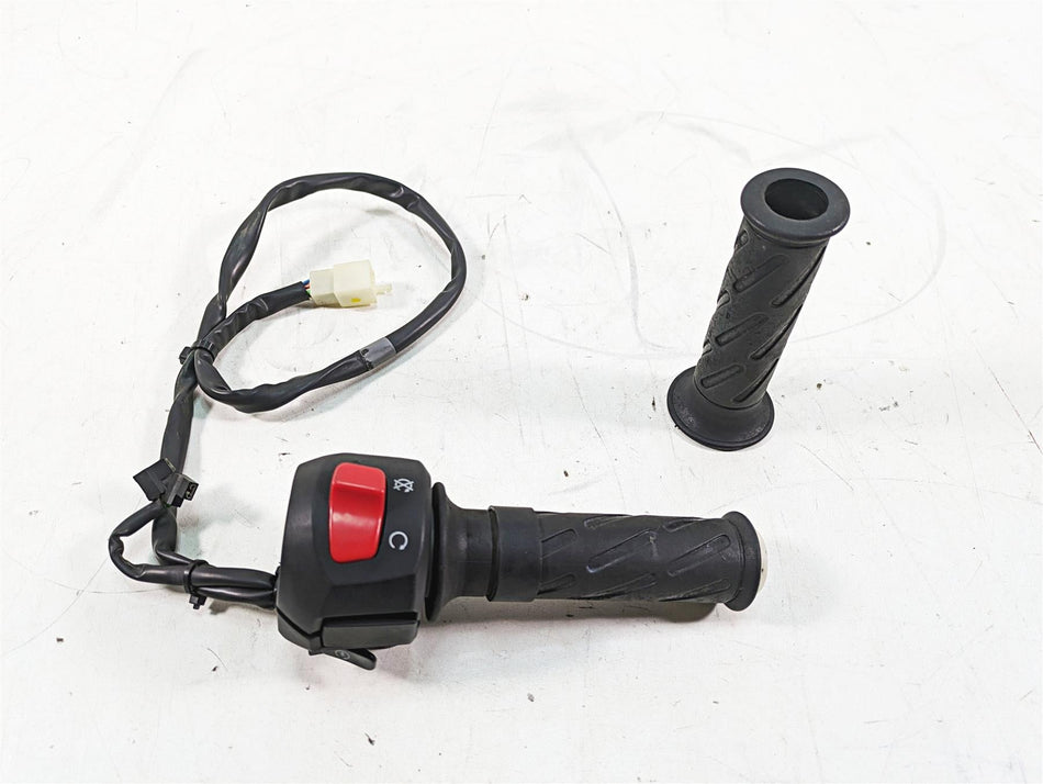 2013 Moto Guzzi V7 750 Stone Right Hand Start Control Switch B063135 {{ shop.shopifyCountryName }} - Mototech271