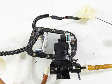 2008 Harley FLSTSB Cross Bones Fuel Gas Petrol Pump - Tested 75252-08 75284-08A {{ shop.shopifyCountryName }} - Mototech271