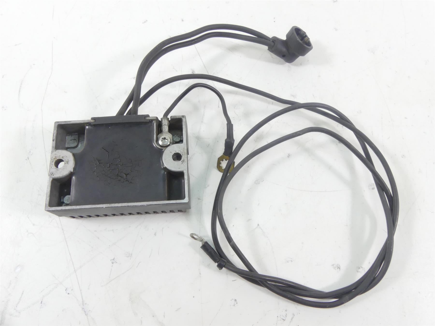 1995 Harley Dyna FXDL Low Rider Rectifier Voltage Regulator 74519-88B {{ shop.shopifyCountryName }} - Mototech271