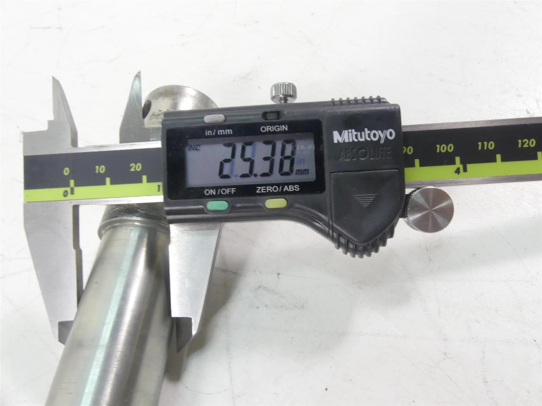 2011 Harley VRSCF Muscle Rod Front Axle Wheel Spindle 41628-08 {{ shop.shopifyCountryName }} - Mototech271