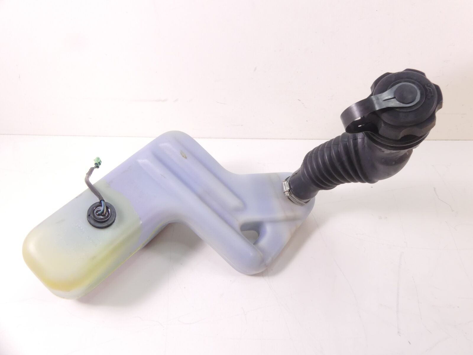 2002 Kawasaki Jetski Ultra 130 Di Oil & Fuel Gas Tank Reservoir Set 51004-3734 {{ shop.shopifyCountryName }} - Mototech271
