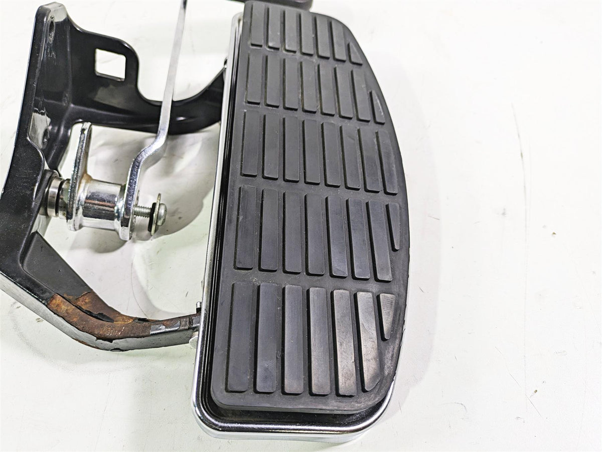 2004 Harley FLSTCI Softail Heritage Front Right Floor Board & Brake 50600026 {{ shop.shopifyCountryName }} - Mototech271