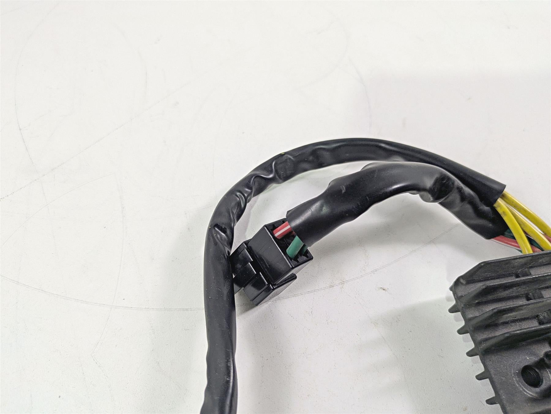 2017 Aprilia RSV 1100 Tuono V4 Factory Rectifier Voltage Regulator B043488 {{ shop.shopifyCountryName }} - Mototech271