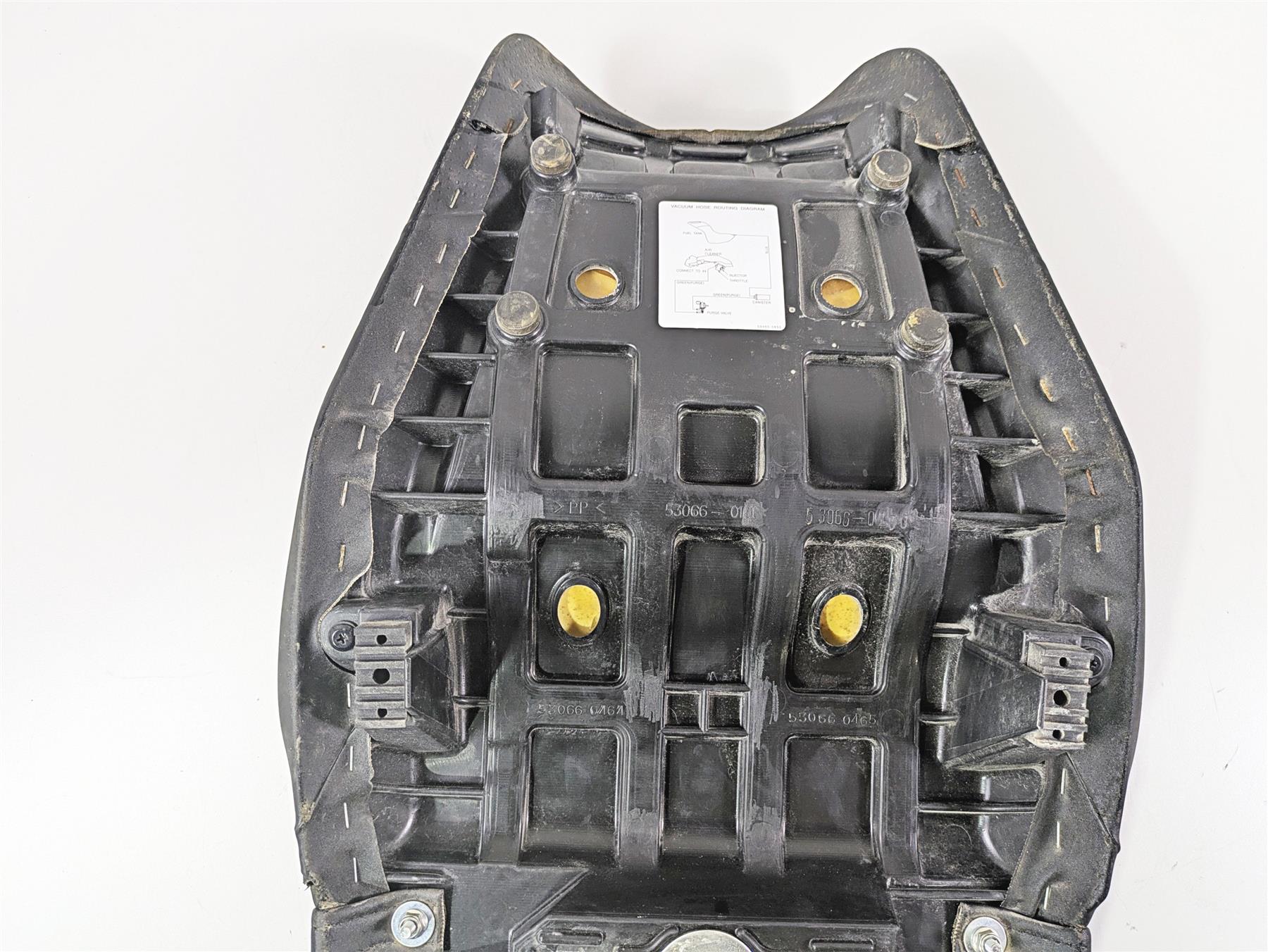 2023 Kawasaki ZX1400 ZX14R Ninja Seat Saddle - Small Tear 53066-0433 {{ shop.shopifyCountryName }} - Mototech271